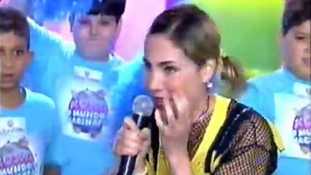 Tati (Heloisa Perisse) - Primeiro Amor | Xuxa no Mundo da Imaginação смотреть онлайн
