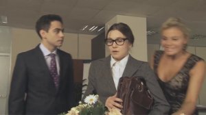 ИЗМЕНИЛАСЬ ДО НЕУЗНАВАЕМОСТИ РАДИ НЕГО Средний род, единственное число Душевная Мелодрама