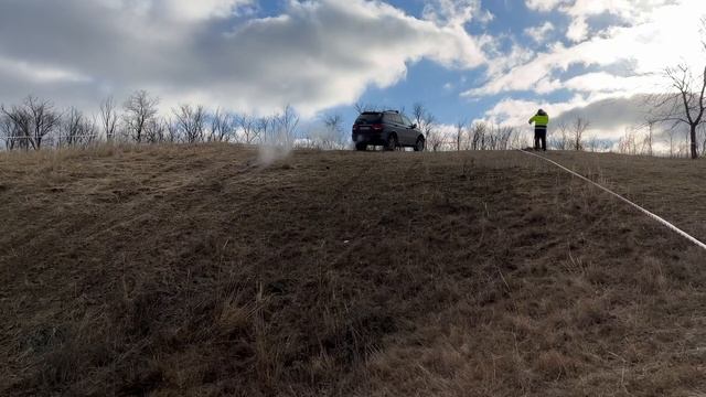 Джиперы на горках. Кто заедет быстрее. Царь Горы от #союзджиперовсамары #горки смотреть онлайн