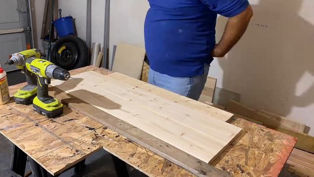 DIY Wooden Shelf with metal brackets смотреть онлайн