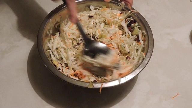 САЛАТ с фасолью и сухариками смотреть онлайн
