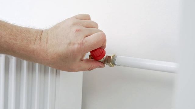 Redia™ RA click. Installation of radiator set with RA-N and RLV-S valves in straight version DN15 смотреть онлайн