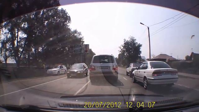 Девушка разбила авто.avi смотреть онлайн