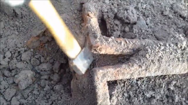 вытаскиваем металлолом с помощью китайского внедорожника Tianye Admiral.часть 1. смотреть онлайн