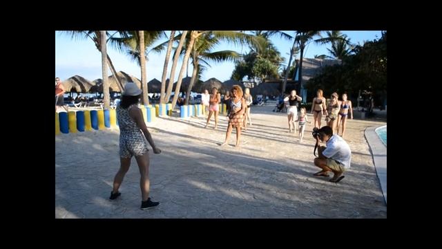 ZUMBA® on the beach_Rumba Flamenca/ Belly Dance "Salorien" смотреть онлайн