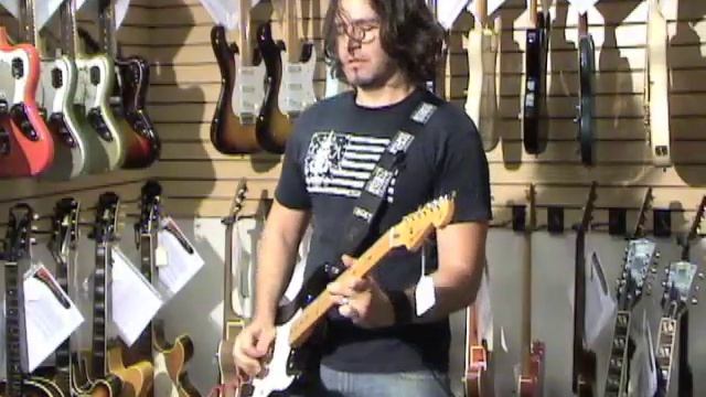 1957 Fender Stratocaster 00640 смотреть онлайн