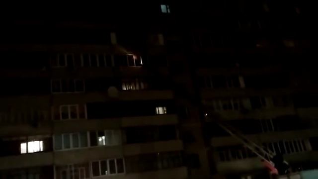 В Йошкар-Оле из горячей квартиры на бульваре Ураева вывели женщину смотреть онлайн