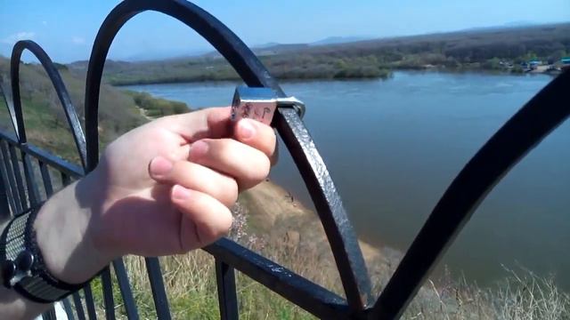 Суровая любовь , Речка Уссури смотреть онлайн