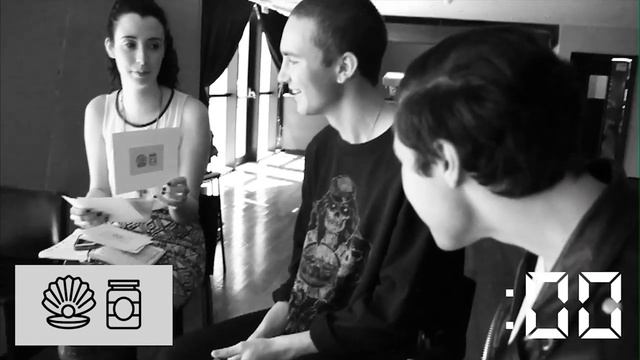 The Neighbourhood "Guess the Band" Game смотреть онлайн