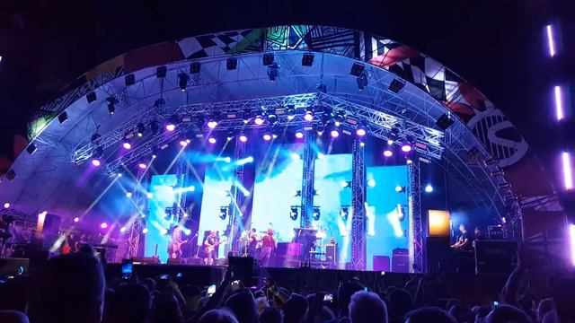 Машина времени - Не стоит прогибаться под изменчивый мир (live) смотреть онлайн