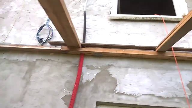 Стройка навеса начал делать обрешетку