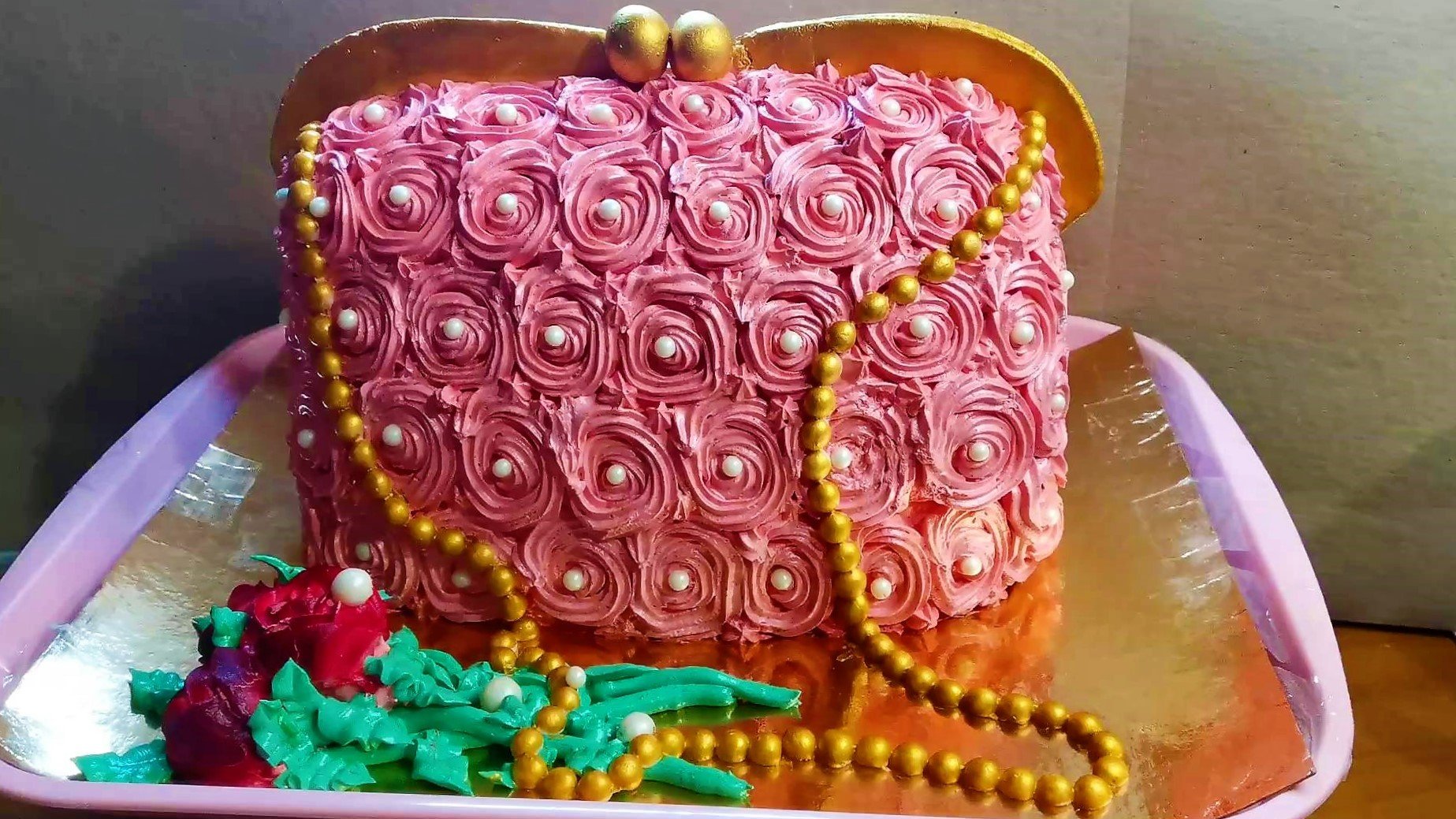 ТОРТ МОЛОЧНАЯ ДЕВОЧКА в виде ДАМСКОЙ СУМОЧКИ смотреть онлайн