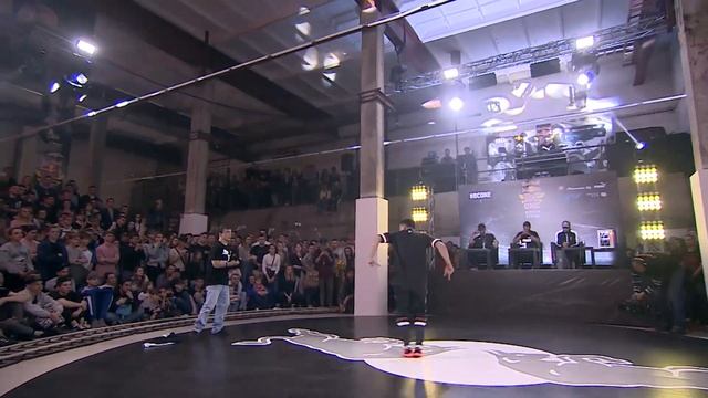 Shorty Fingerz vs Deboshir | 1/8 Red Bull BC One Russian Cypher 2017 смотреть онлайн