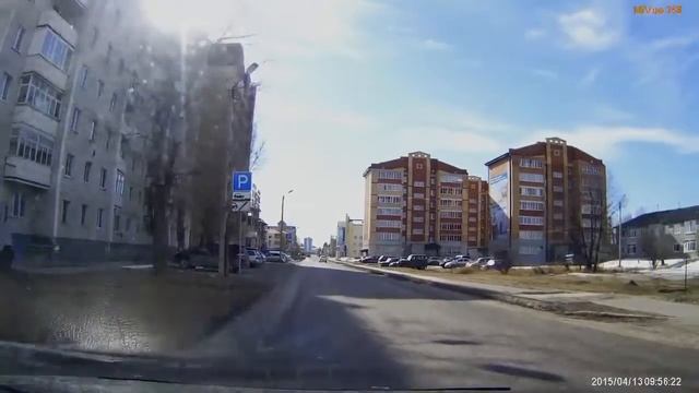 Югорск. Как подставить бок своей машины под удар 13.04.2015г. смотреть онлайн