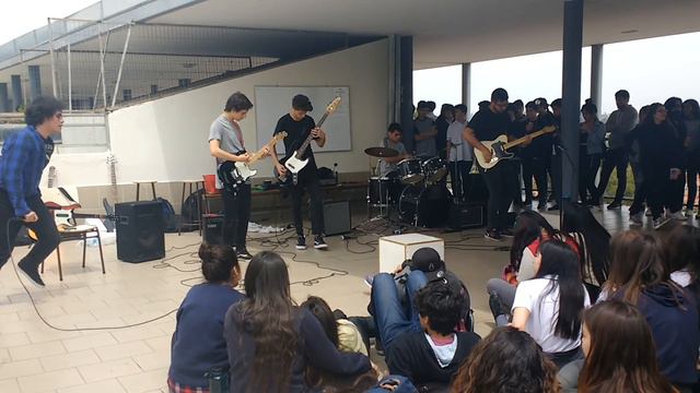 Faith No More - Digging the Grave 3/4 (Cover 2018, Colegio Alicante de La Florida) смотреть онлайн
