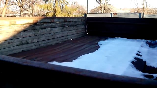 Тракторный прицеп на поворотном кругу