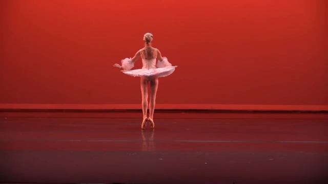 100 year old ballerina performs flawless final routine смотреть онлайн