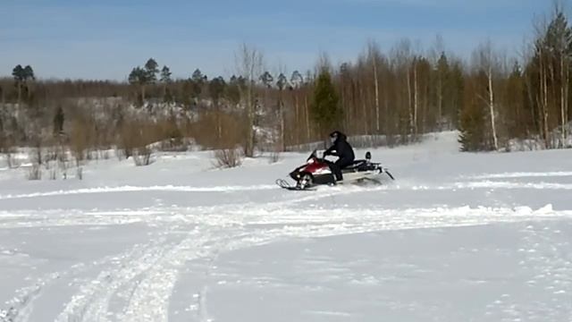 Прыжок Polaris IQ 550 LXT смотреть онлайн