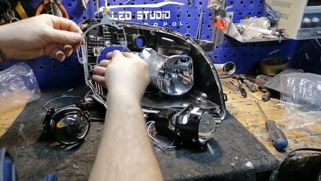 Toyota Avensis часть2 установка 3х дюймовых Bi-led смотреть онлайн