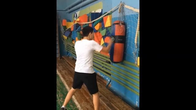 Поздравление девочек с 8 Марта, 11 класс смотреть онлайн