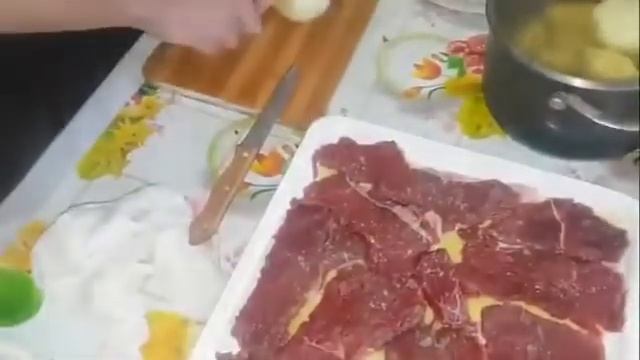 Готовлю так уже 20 ЛЕТ! ВКУСНЕЕ Я ЕЩЕ НЕ ЕЛ! МЯСО ПО ФРАНЦУЗСКИЙ смотреть онлайн