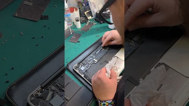 MacBook Air 11 подготовка к продаже смотреть онлайн