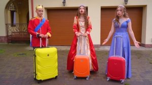 Богатая VS Бедная VS Ультра Богатая Принцесса || Хорошая VS Плохая Принцессы Влюбились