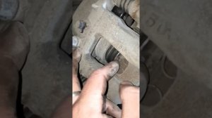 Замена задних колодок на i40. Электро ручник