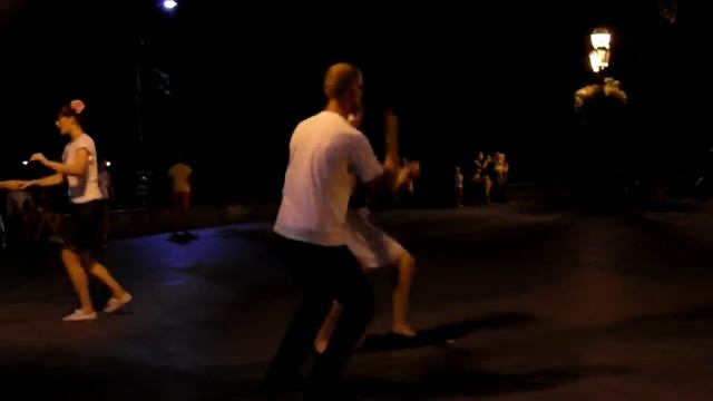 Одесса, танцы на Приморском бульваре смотреть онлайн