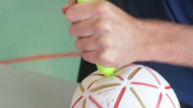 MOLTEN D60 : Un ballon sans colle enfin efficace ?! смотреть онлайн