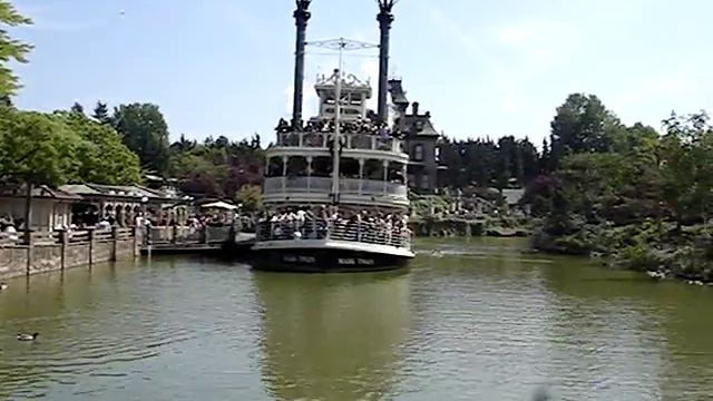 Диснейленд, Париж (Disneyland, Paris) - Frontierland смотреть онлайн