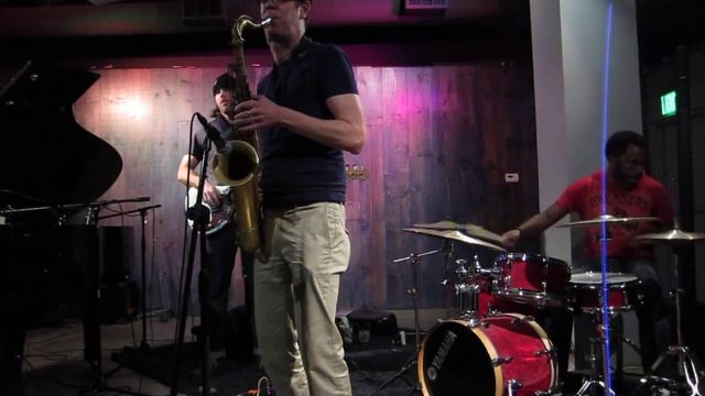 Donny McCaslin-Casting for Gravity, "Stadium Jazz" смотреть онлайн