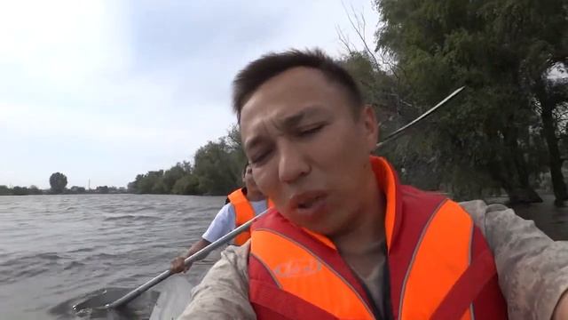 Крутые на байдарке в низовьях Амазонки смотреть онлайн