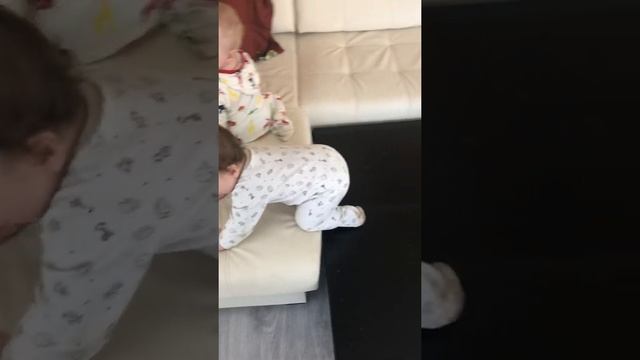 Тройняшки на даче смотреть онлайн