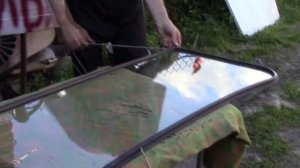 замена лобового стекла на автомобиле УАЗ.