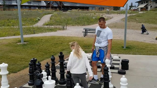 ОБОЖАЮ ДЕЛАТЬ ЭТО! ИГАЮ С ПАПОЙ В ШАХМАТЫ И ШАШКИ! ОСОБЕННО ПРИКОЛЬНО, ЗАНИМАТЬСЯ ЭТИМ В ОБЛАКАХ! смотреть онлайн