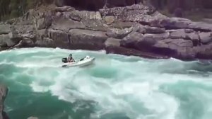 Прикол на рыбалке. А где Леша то?