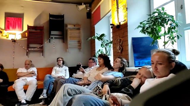 Алеся Медведева в Урбан-хостел, Минск смотреть онлайн