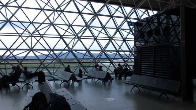 Zagreb airport смотреть онлайн