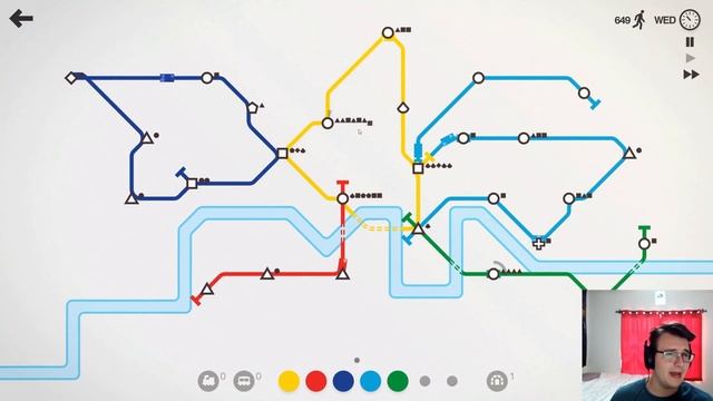 Using a Clever Strategy to Manage a Busy Train Network in Mini Metro смотреть онлайн