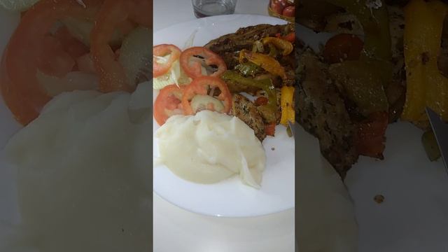 Comer Sano Sin Dieta | Puré de Papas con Pollo y Ensaladas | Buen Provecho con Nayoel Cocina смотреть онлайн
