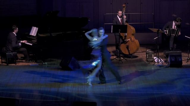 “Triunfal” Solo Tango Orquesta, Irina Samoylova & Artem Luchin смотреть онлайн