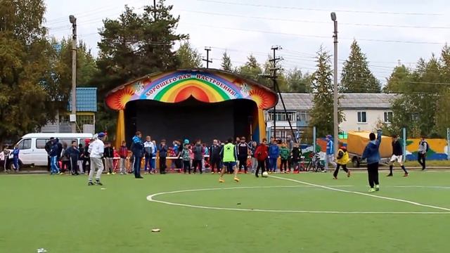 С этого и начинается профессиональный футбол) Первая игра смотреть онлайн