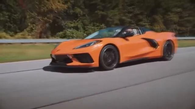 2020 Chevrolet Corvette Stingray Convertible Driving Footage смотреть онлайн