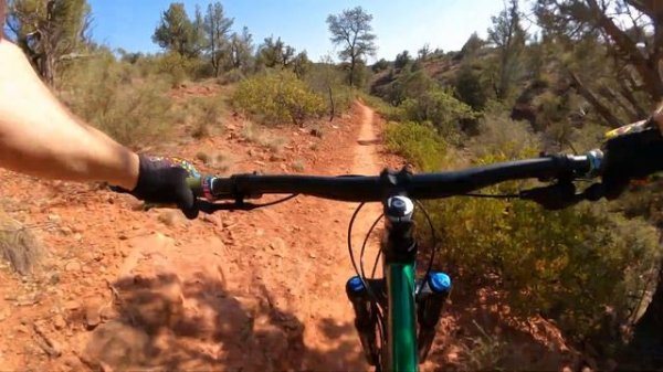 The Jamis Dragon Review - 28 Years In the Running. How Does the Reynolds Tubing Feel?