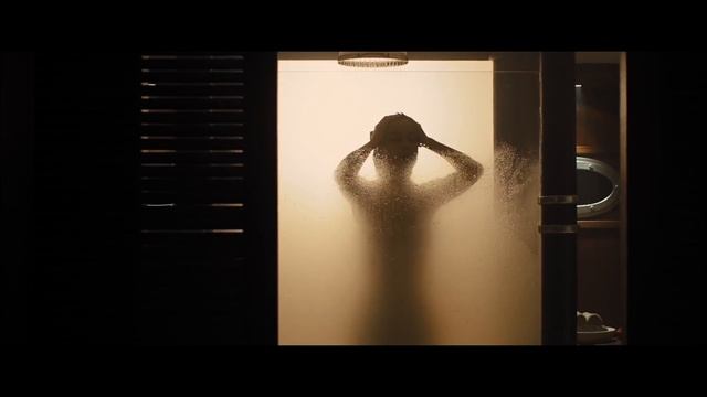 Skyfall - Bond and Severine Shower Scene (1080p) смотреть онлайн