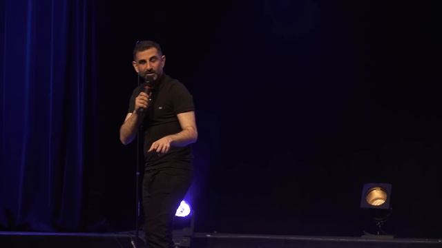 IL SORT DE GARDE À VUE ET NOUS RACONTE ! - 60 minutes avec Kheiron смотреть онлайн