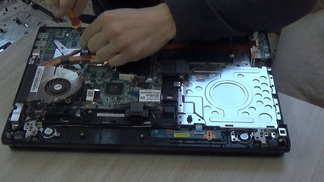 Разборка ноутбука Sony vaio pcg-71613V смотреть онлайн