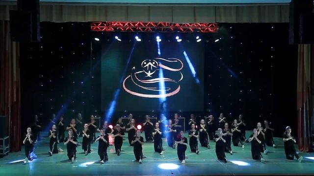 "Заклинатель змей", школа TODES-Кашира, выступление на отчетнике школы TODES-Калуга, 08 июня 2018 смотреть онлайн