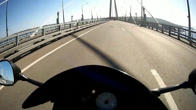 Владивосток. Прохват на о. Русский. Yamaha R6, Suzuki GSX-R 750 смотреть онлайн